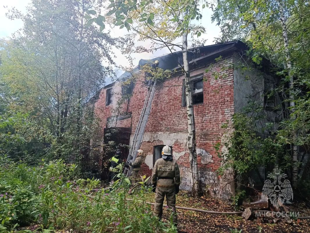 В Кирове зарегистрированы 2 пожара в заброшенных зданиях В Кирове зарегистрированы 2 пожара в заброшенных зданиях