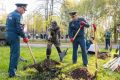 В парке Гагарина появилась яблоневая аллея в честь 100-летия пожарного надзора