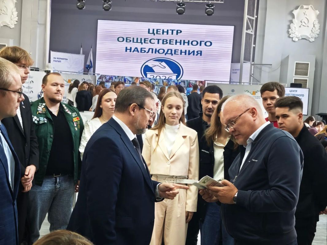 Губернатор Кировской области Александр Соколов посетил Центр общественного наблюдения за выборами Губернатор Кировской области Александр Соколов посетил Центр общественного наблюдения за выборами