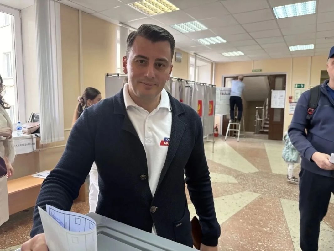 Согомон Аракелян по данным экзитполов уверенно лидирует в 20 округе на выборах в ОЗС
