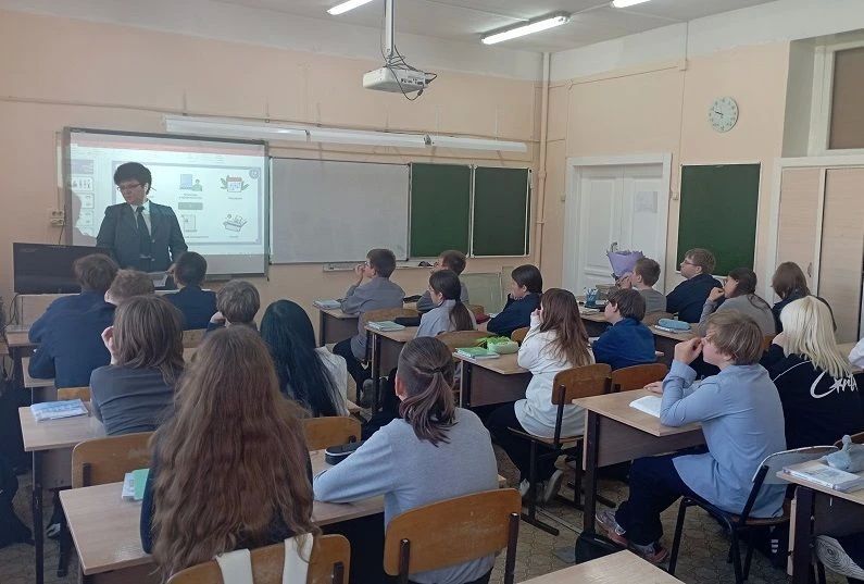 УФНС России по Кировской области продолжает знакомить подрастающее поколение с основами налоговой грамотности в рамках Всероссийского просветительского проекта «юНГа» УФНС России по Кировской области продолжает знакомить подрастающее поколение с основами налоговой грамотности в рамках Всероссийского просветительского проекта «юНГа»