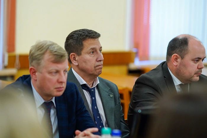 В правительстве Кировской области перераспределили обязанности между зампредами