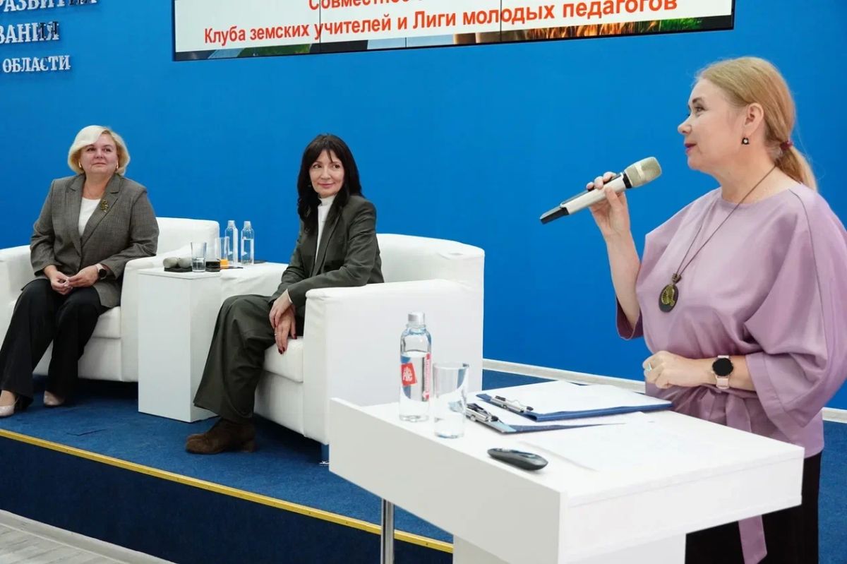 В Кировской области между земскими учителями и молодыми педагогами состоялся профессиональный диалог В Кировской области между земскими учителями и молодыми педагогами состоялся профессиональный диалог