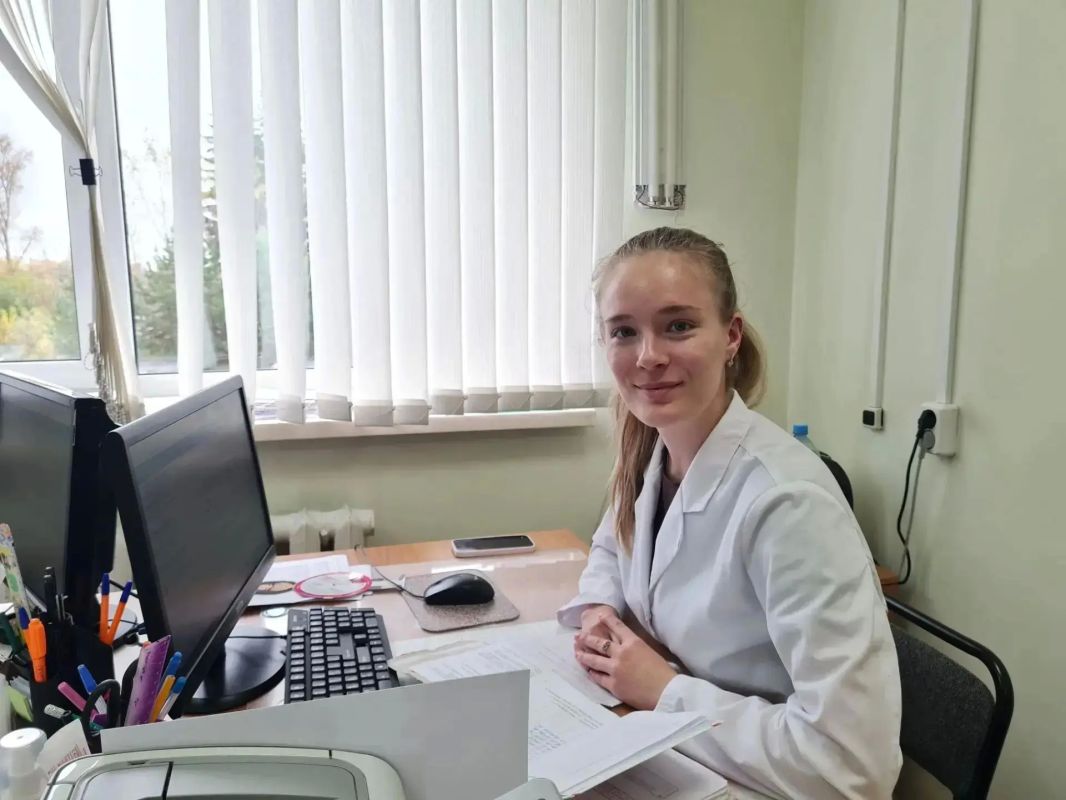 Зуевская ЦРБ провела масштабное кадровое пополнение в рамках нацпроекта «Продолжительная и активная жизнь» Зуевская ЦРБ провела масштабное кадровое пополнение в рамках нацпроекта «Продолжительная и активная жизнь»