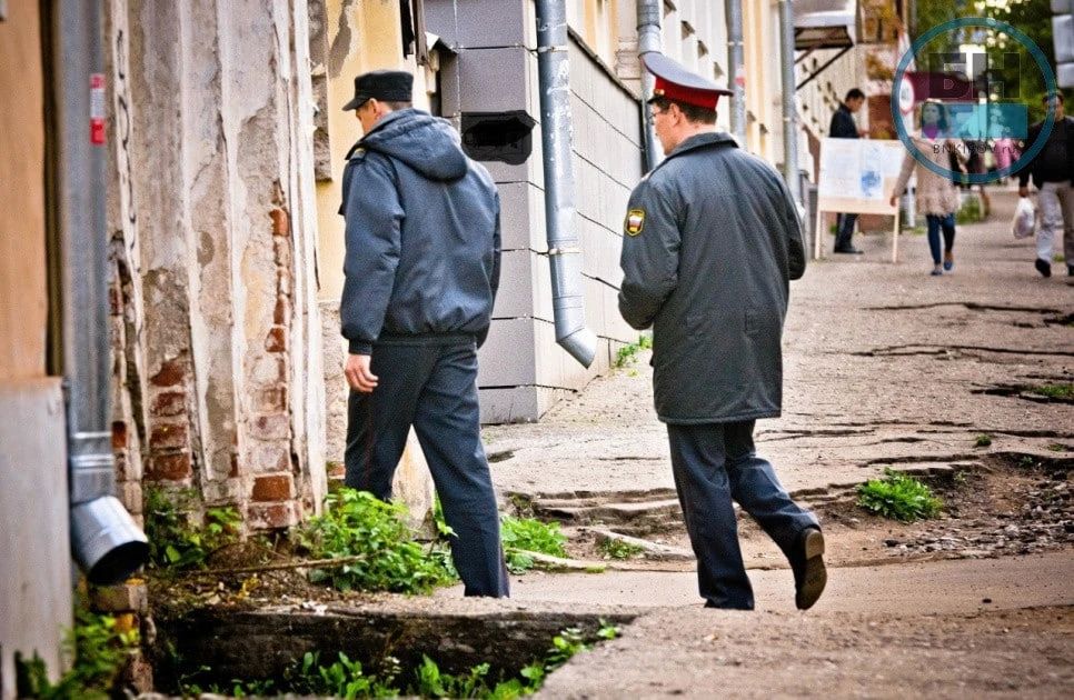 Полиции Кировской области помогают около 3000 народных дружинников