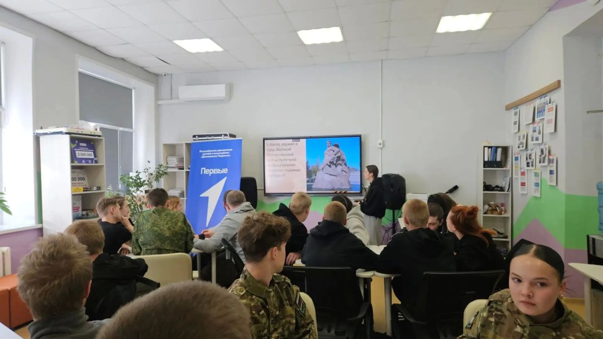 Школьники и студенты Восточного образовательного округа сразились в военно-спортивных играх Школьники и студенты Восточного образовательного округа сразились в военно-спортивных играх
