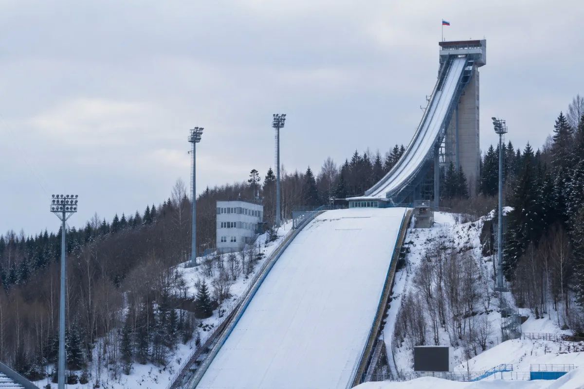 Кирилл Котик в составе команды Нижегородской области завоевал золото чемпионата России по прыжкам на лыжах с трамплина в Сочи