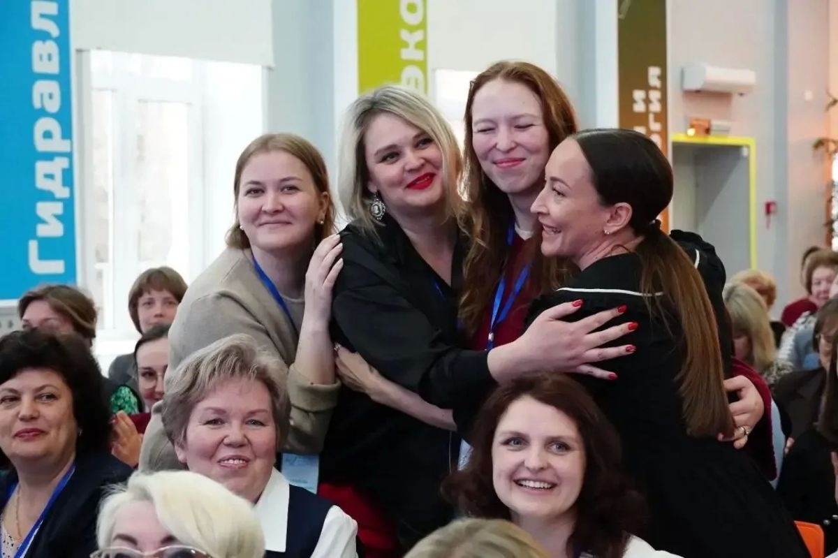 В День учителя говорим спасибо тем, чьи уроки остаются в сердце навсегда! В День учителя говорим спасибо тем, чьи уроки остаются в сердце навсегда!