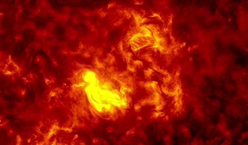 Лаборатория солнечной астрономии ИКИ РАН сообщила о двух сильных вспышках на Солнце и выбросе облаков плазмы в сторону Земли