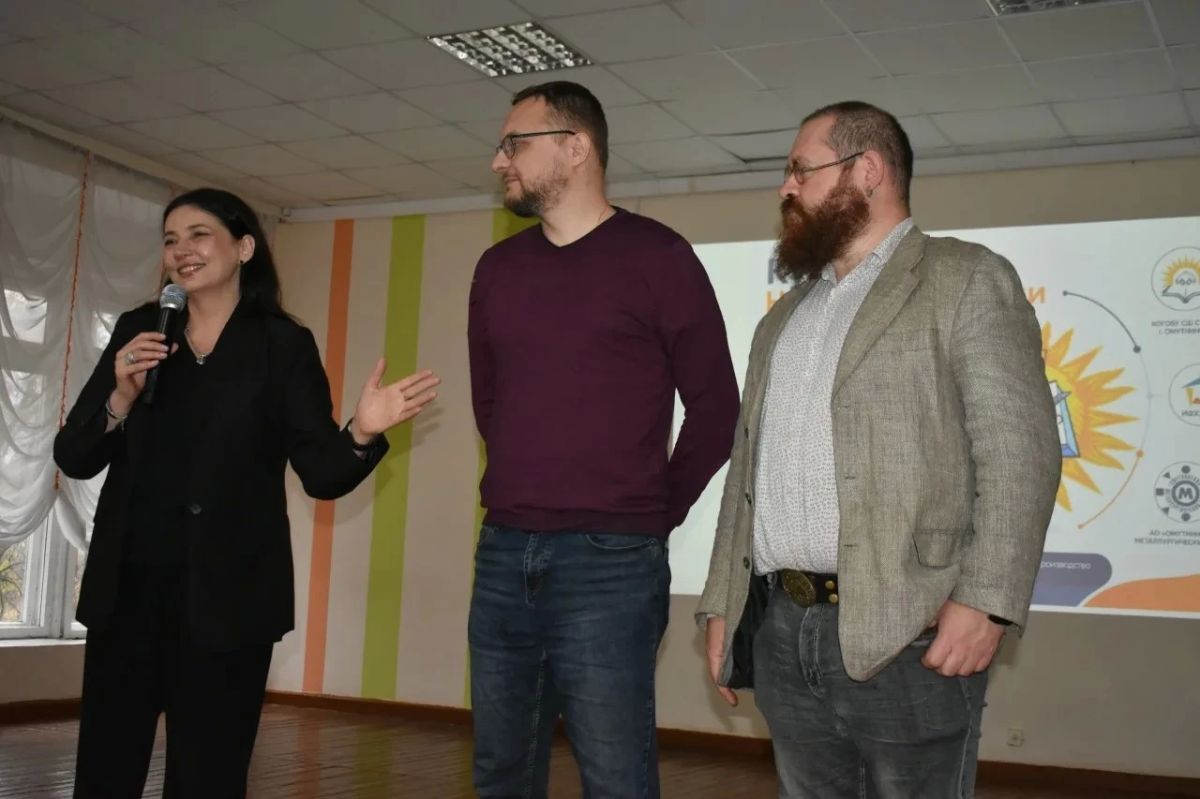 Школьники из Омутнинска погрузились в исследовательскую работу под руководством ученых РАН Школьники из Омутнинска погрузились в исследовательскую работу под руководством ученых РАН