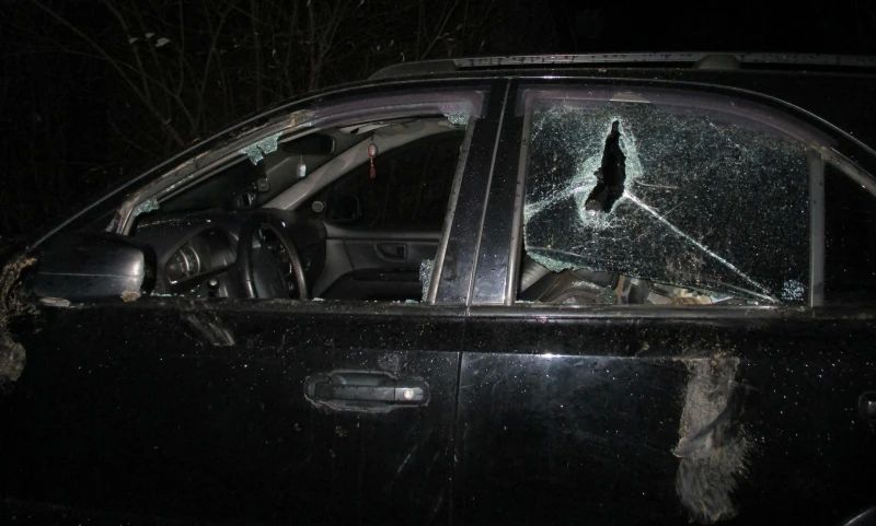 В Лузе сотрудники полиции привлекают к уголовной ответственности местного жителя, повредившего 19 автомобилей В Лузе сотрудники полиции привлекают к уголовной ответственности местного жителя, повредившего 19 автомобилей