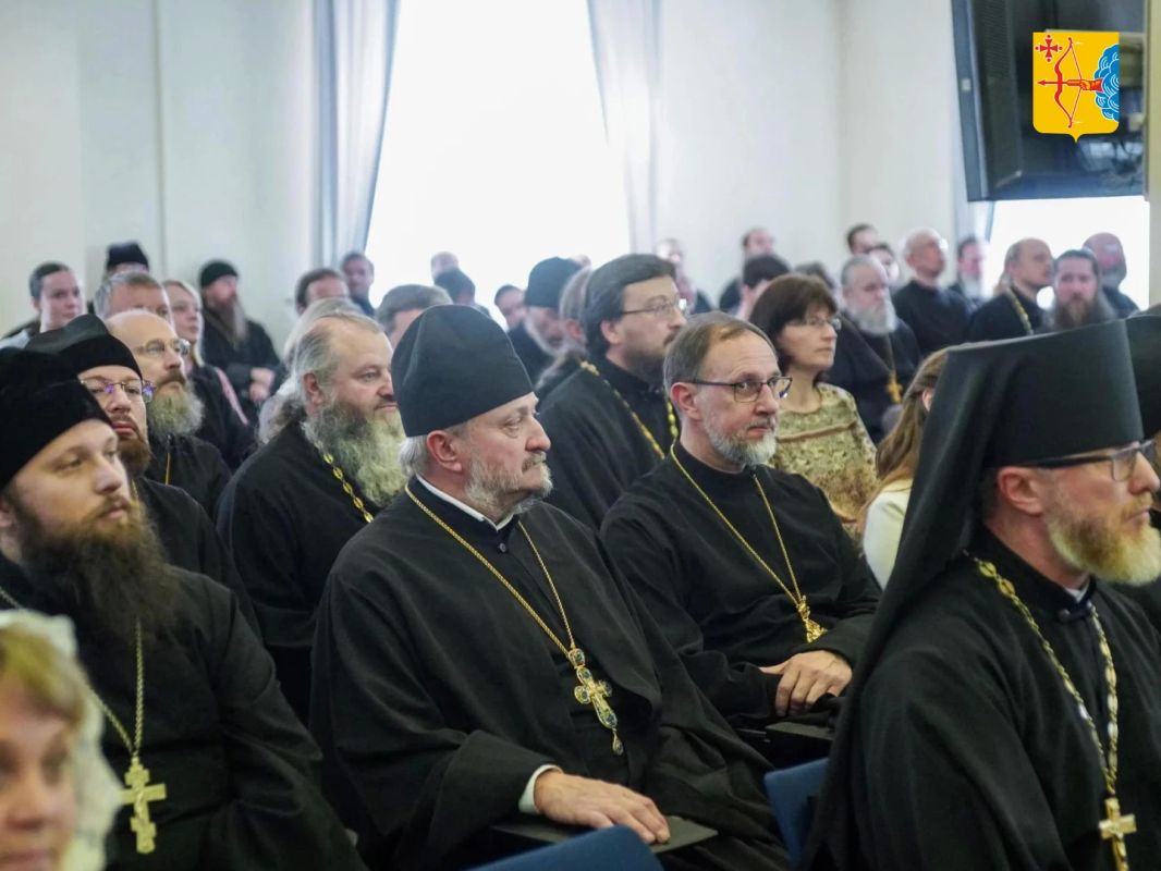 В Кирове открылись Свято-Трифоновские чтения в библиотеке имени Герцена В Кирове открылись Свято-Трифоновские чтения в библиотеке имени Герцена