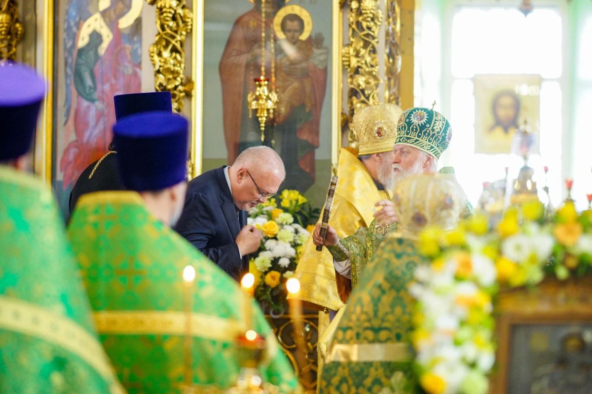 Александр Соколов: Сегодня, в День памяти преподобного Трифона Вятского, в Свято-Успенском кафедральном соборе Трифонова монастыря поздравил всех с праздником прославления святых