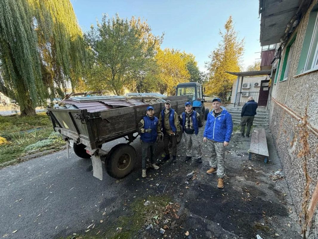 11 волонтёров из Кирова отправились в Курск — помогать жителям приграничья восстанавливать жильё 11 волонтёров из Кирова отправились в Курск — помогать жителям приграничья восстанавливать жильё