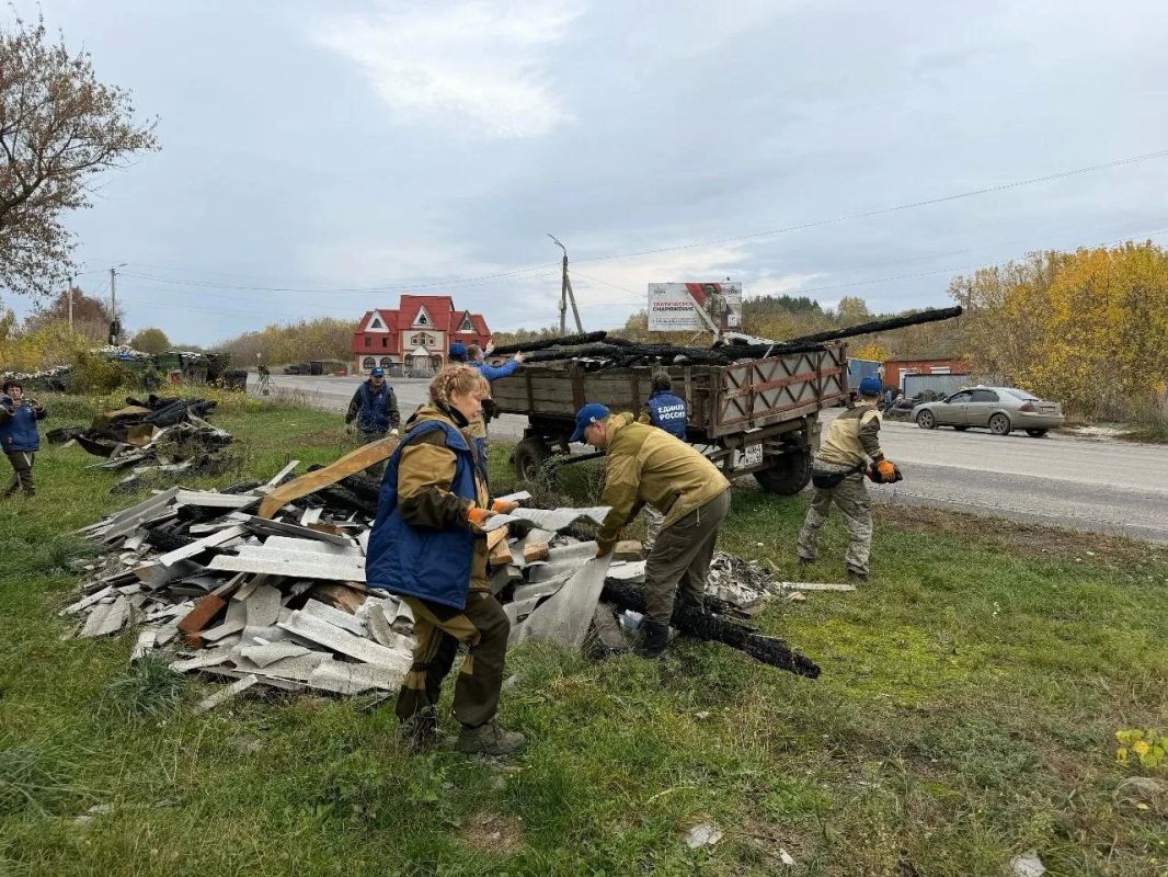 11 волонтёров из Кирова отправились в Курск — помогать жителям приграничья восстанавливать жильё 11 волонтёров из Кирова отправились в Курск — помогать жителям приграничья восстанавливать жильё