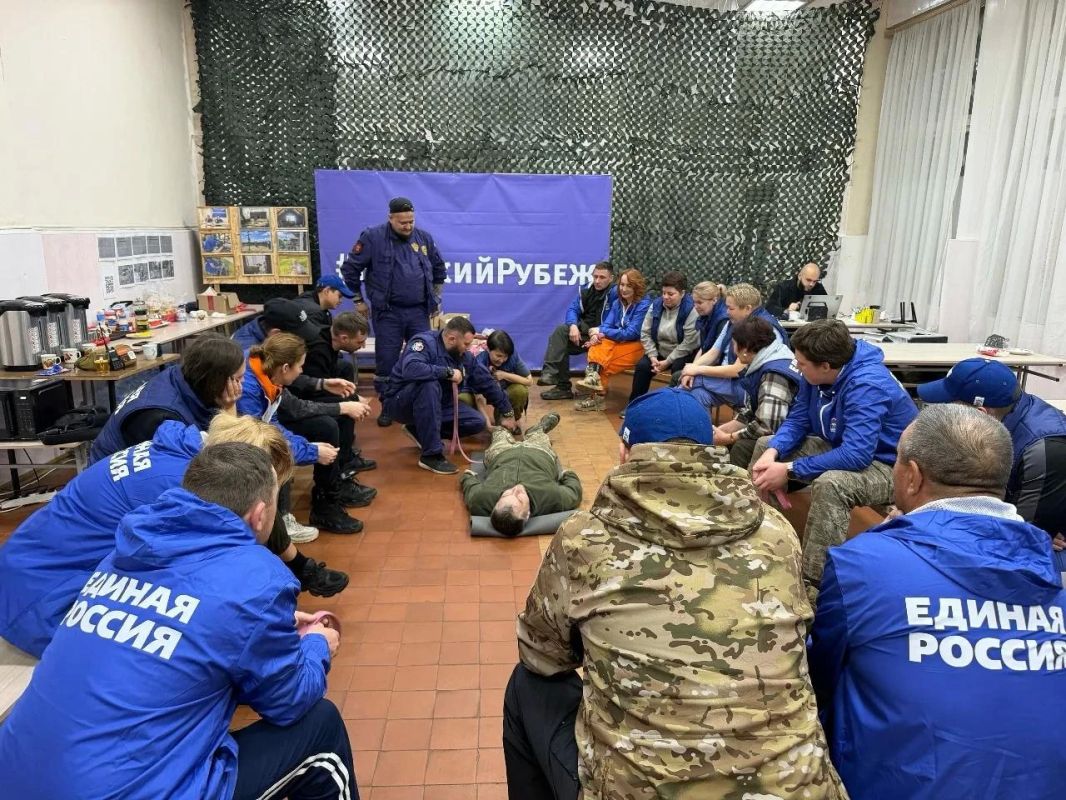 11 волонтёров из Кирова отправились в Курск — помогать жителям приграничья восстанавливать жильё 11 волонтёров из Кирова отправились в Курск — помогать жителям приграничья восстанавливать жильё