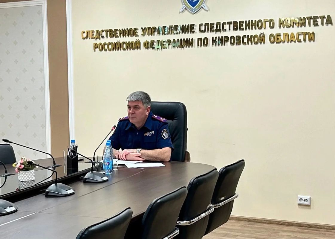 Сегодня, 28 октября, исполняющий обязанности руководителя СУ СК России по Кировской области Султан Шагирович Оразаев провел личный приём граждан