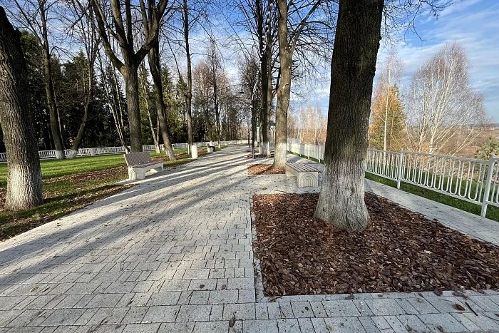 В Слободском завершили благоустройство километровой набережной реки Вятки В Слободском завершили благоустройство километровой набережной реки Вятки